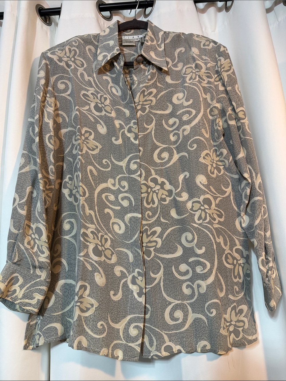 Vintage 90s Women's 100% Silk Grey Damask Button Down Blouse by Piano SZ M B11